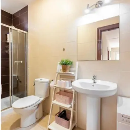Apartment En Primera Linea De Playa El Palo Malaga